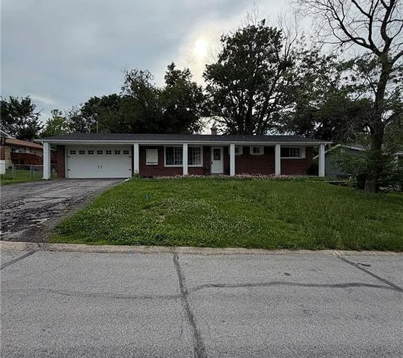 713 Plaza Dr