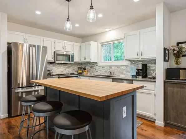 6708 Amherst Ln, Eden Prairie, MN 55346