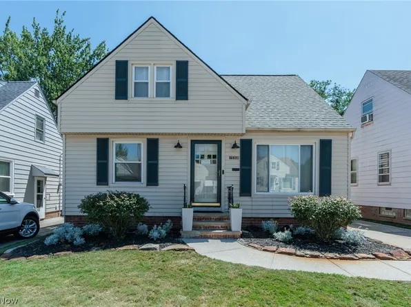 15308 Maplewood Ave, Maple Heights, OH 44137
