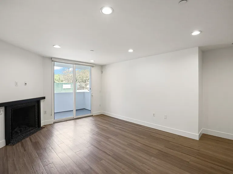 834 N Edinburgh Ave #G310 — Photo 13