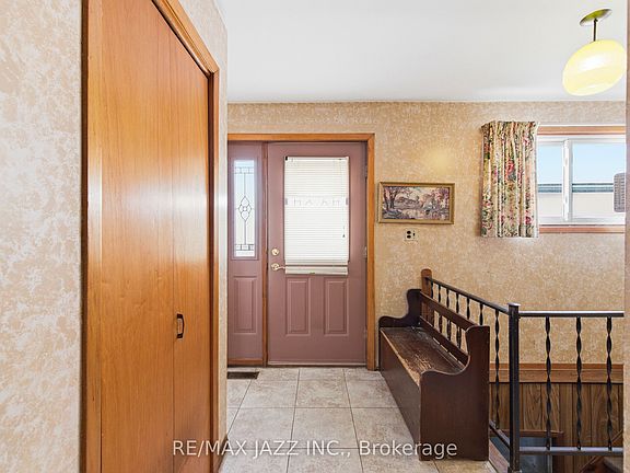 5th image of 3070 Taunton Rd E