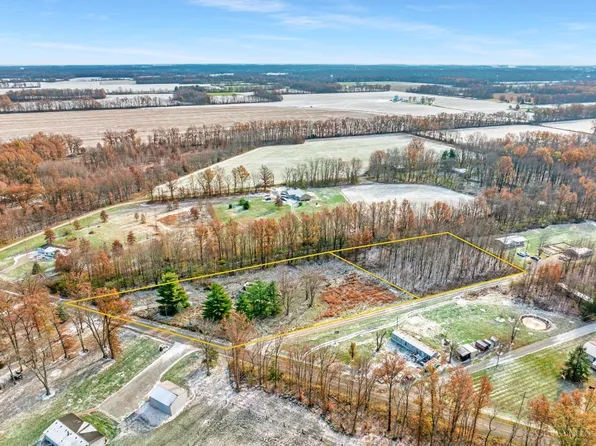 1914 Hunt Rd, Blanchester, OH 45107