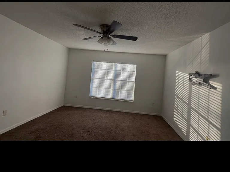 2094 Deltona Blvd — Photo 13