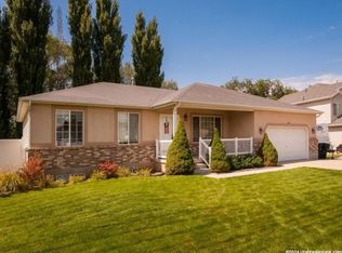 1153 N 900 W, Clinton, UT 84015