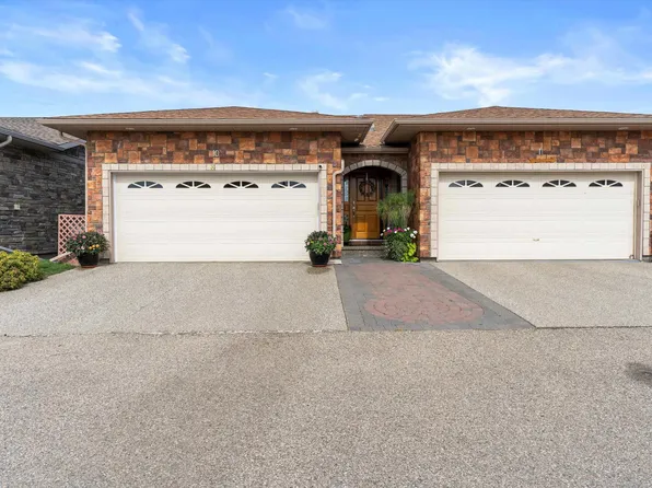 10500 103rd Ave #10, Morinville, AB T8R 0E7