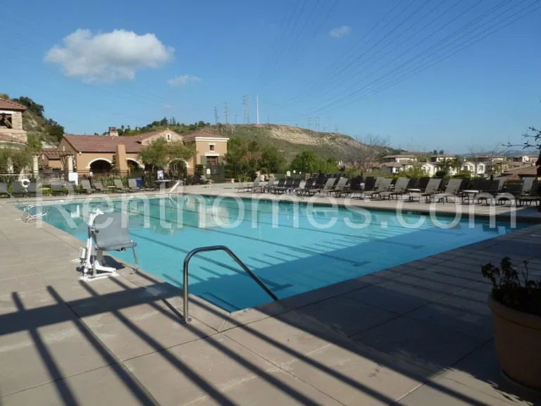 2802 Piantino Cir — Photo 32