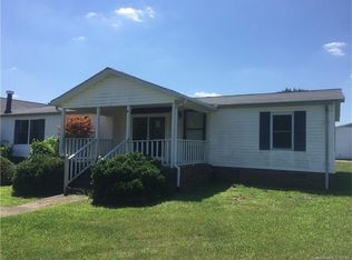 104 Delmac Dr, Cherryville, NC 28021