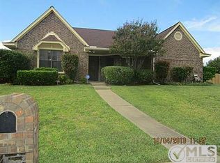 1241 Estate Ln, Desoto, TX 75115