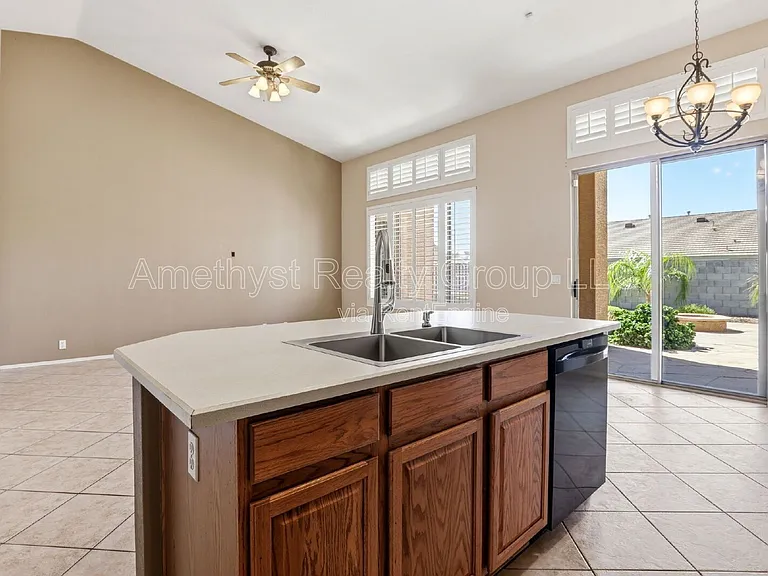 7017 W Greenbriar Dr — Photo 13