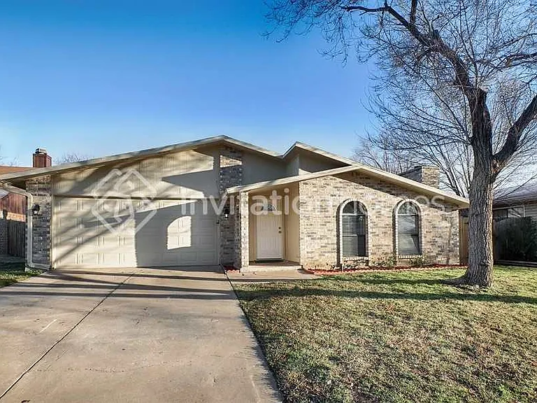 4121 Staghorn Cir S — Photo 1