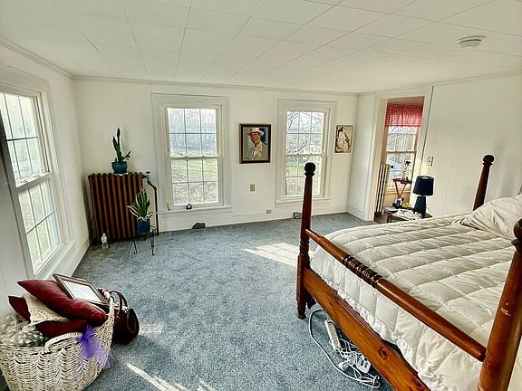 4th image of 999 Coddington Rd #2W