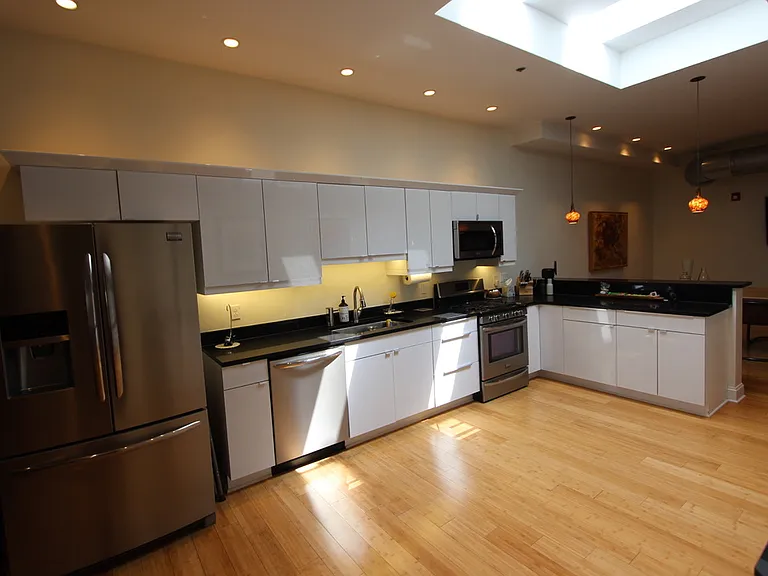 139 7th St #2000 — Photo 22