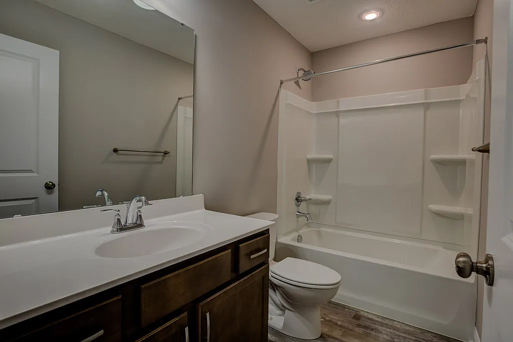 The Landings of Burlington - 5565-... — Photo 3