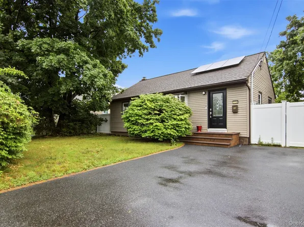114 Davidson Street, Wyandanch, NY 11798