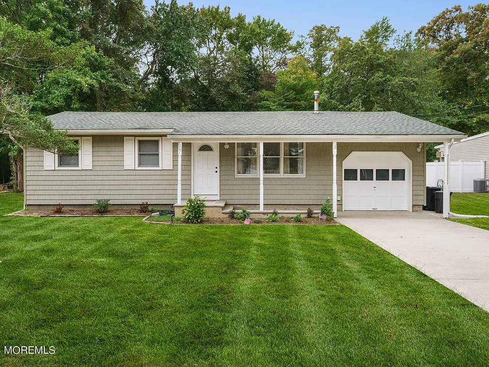 607 Sunrise Blvd