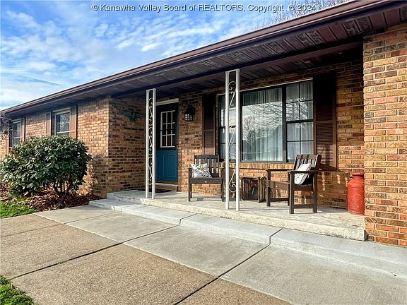 5th image of 1252 Park Ave