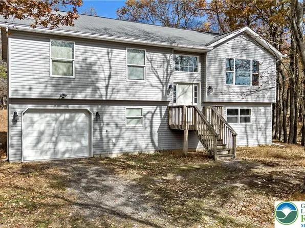 207 Chippewa Trl, Albrightsville, PA 18210