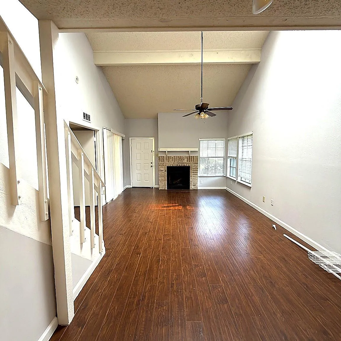 3 bed, 3.0 bath, 1283 sqft, $1,800 — Photo 4