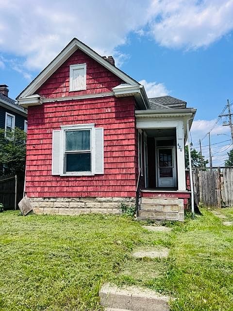 2nd image of 420 E Jenkins Ave