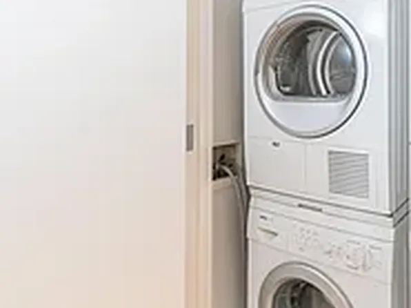 635 West 42nd Street image 11 of 26