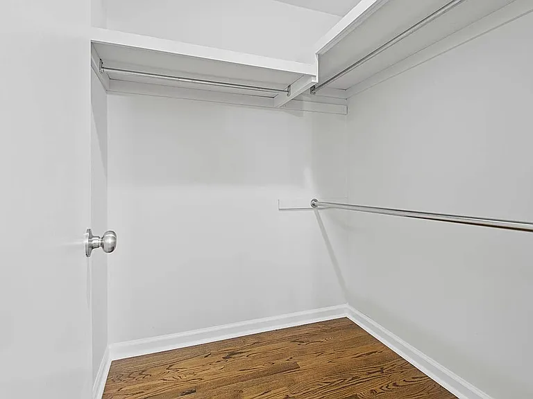 1054 N Pine Knoll Dr — Photo 12
