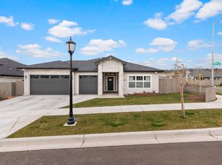3887 Wyoming Ln, Medford, OR