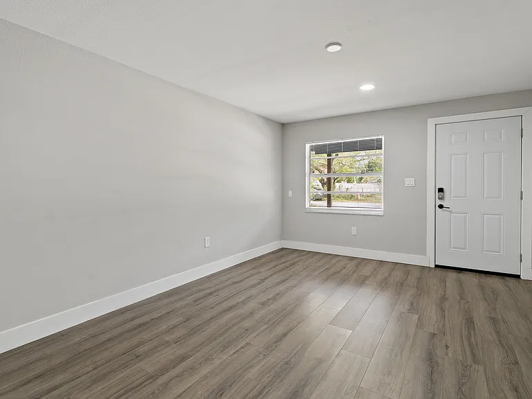 3810 S Randall St #B — Photo 29
