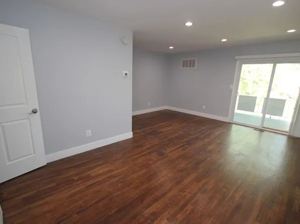 South Parke St. Apartments, 114-118 S Parke St #A, Aberdeen, MD 21001