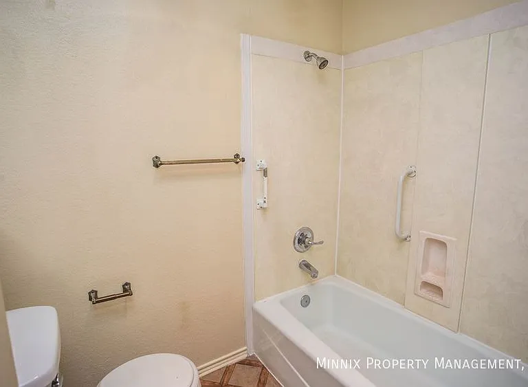 5807 2nd St — Photo 33
