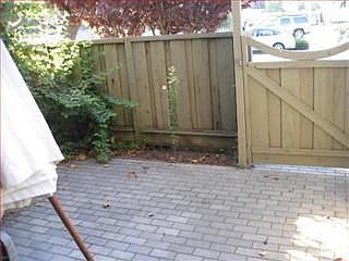 4th image of 767 Carmel Ave