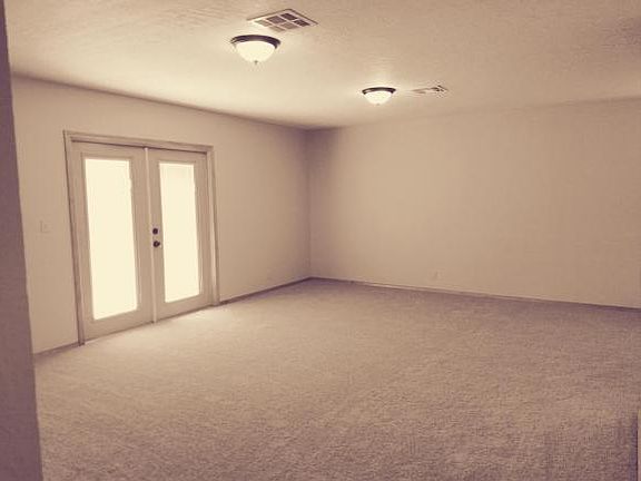 4th image of 210 Swales Blvd