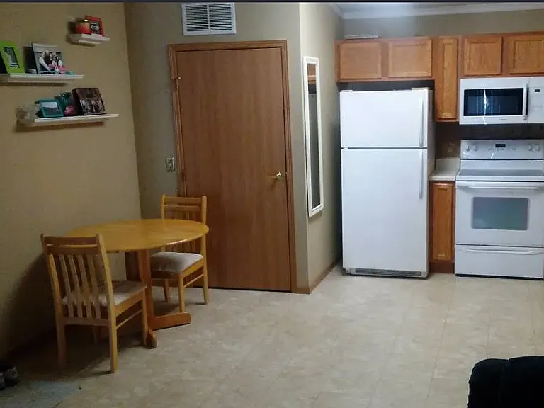 7430 S Louise Ave #301 — Photo 7