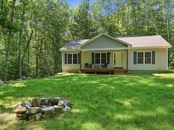 15 Notched Pond Road, Raymond, ME 04071
