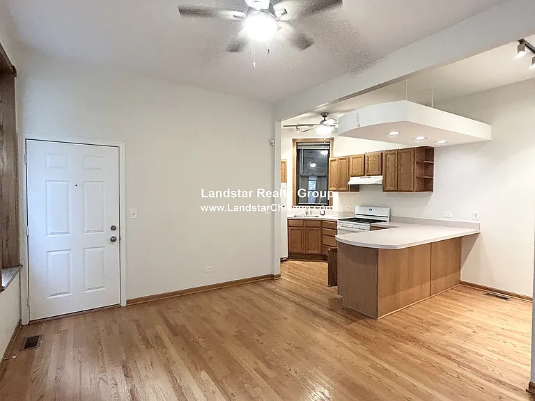 1427 N Wood St #1F — Photo 11