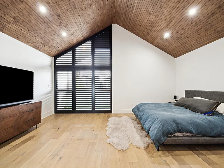 823 Aurora St — Photo 10