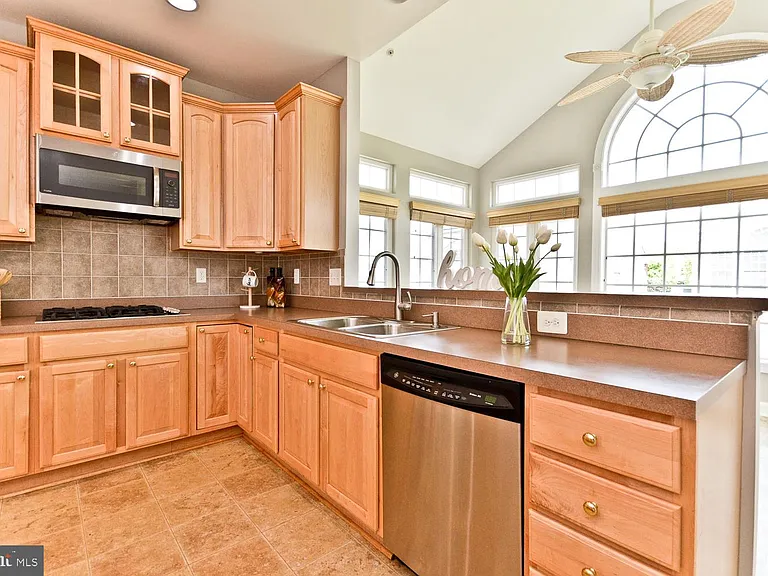8006 Kingsmill Rd — Photo 13