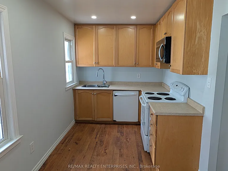 25 Tedder St — Photo 6