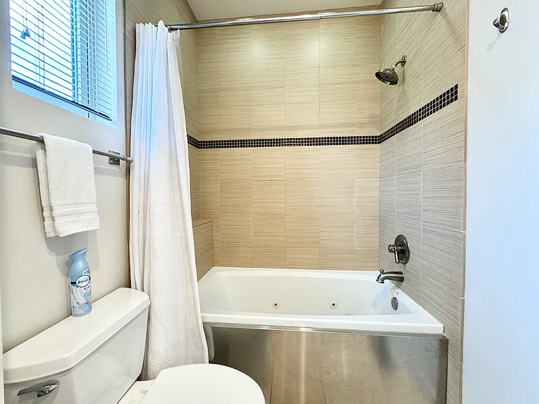 960 E Hampden Ave #B — Photo 18
