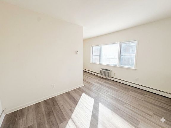 5th image of 325 1st St APT 8