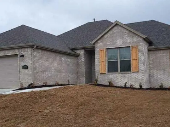 1573 N Dawes St, Fayetteville, AR 72704