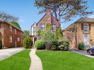 715 Roger Ave, Kenilworth, IL
