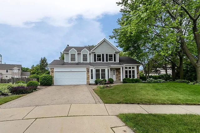 1404 Village Ct photo 1
