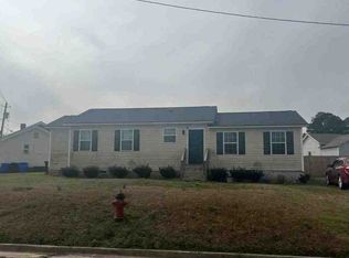 311 N Farmer Dr, Benson, NC 27504