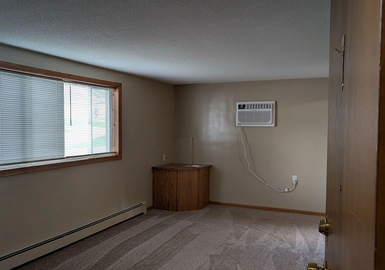 1 bed, 650 sqft, $850 — Photo 2