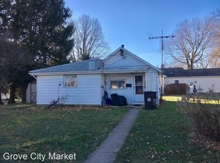 915 1/2 Sunset Ave, Grove City, PA