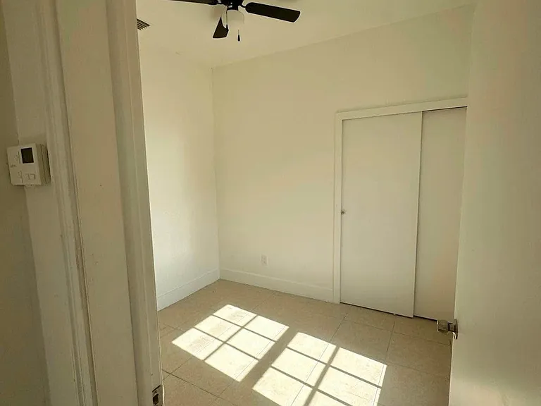 846 McIntosh St #B — Photo 7