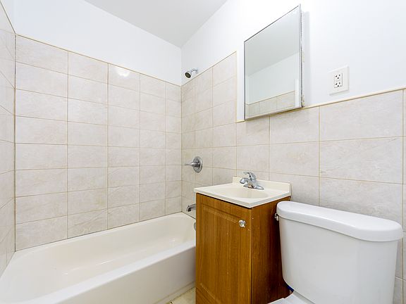3rd image of 411 W 54th St APT 3D