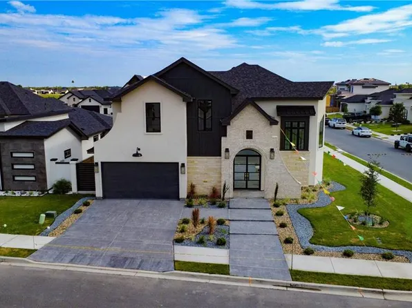 2700 E Giorgio Dr, Edinburg, TX 78542