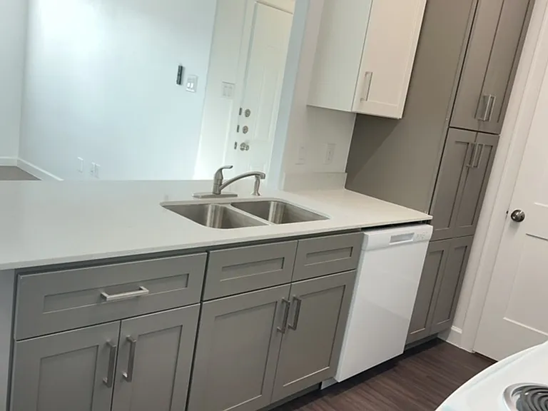 Ashley Crest — Photo 33