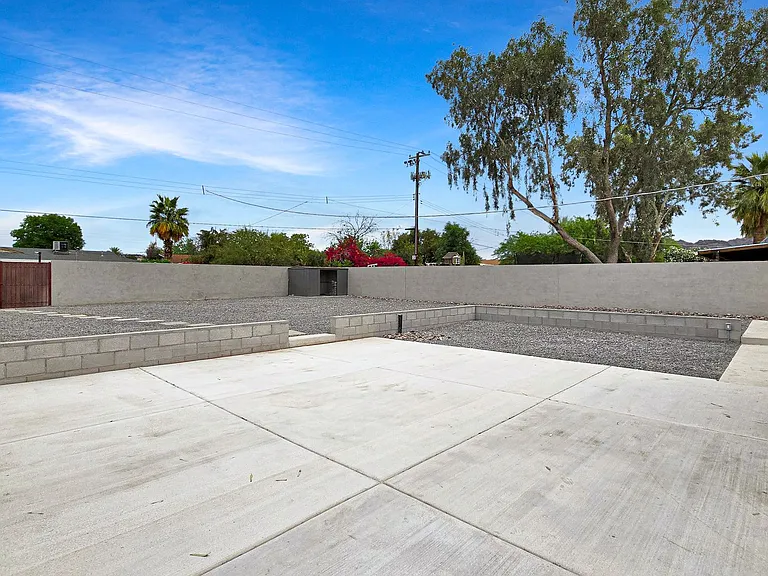 1216 E Desert Park Ln — Photo 25